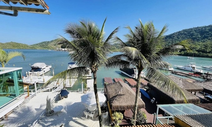 Itanema Casa | Angra beach house with exclusive pier by the sea + barbecue 5 minutes from the beach