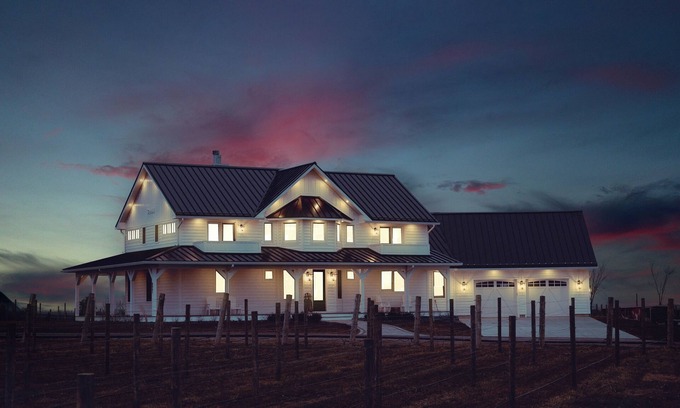 Williamsburg Otro | 🐎 Ann Riley Farmhouse | In Yuba Vineyards | Near GLEF | Trailer & Pet-Friendly | Game Room➠8062