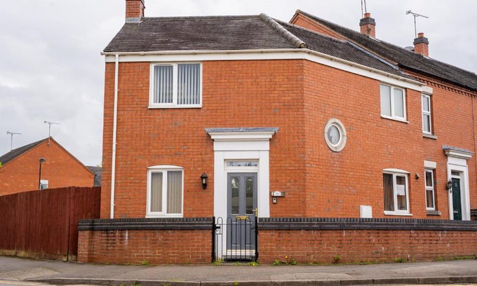 Rocester Casa | Ann's Home Near Alton Towers