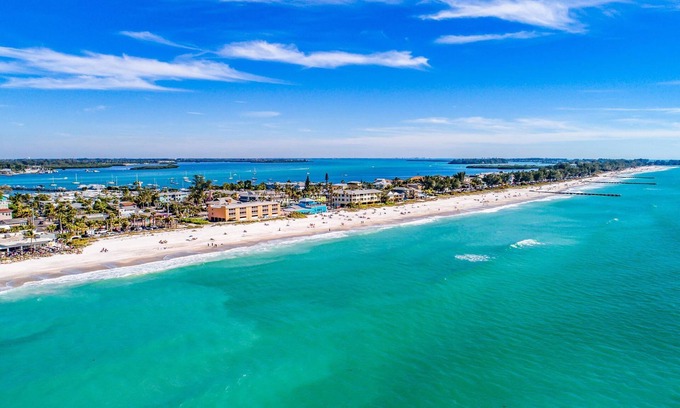 Brigantine Casa | Anna Maria Island Beach Palace