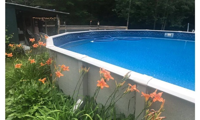 Hancock Casa | Annabel’s Entire house . Private backyard ,pool ,fire pit. 25 Miles to Acadia