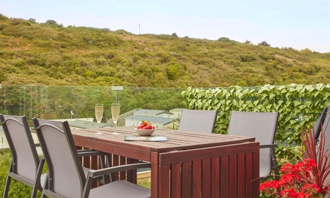 Polzeath Casa | Anneth Lowen