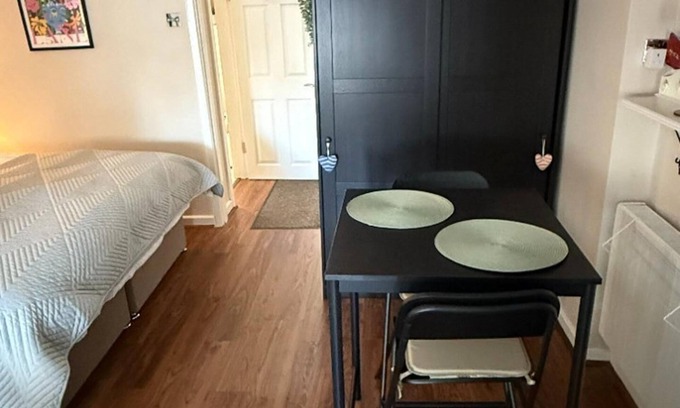 Liverpool Apartamento | Annex Studio - Sleeps 2, High-speed Wifi & Parking