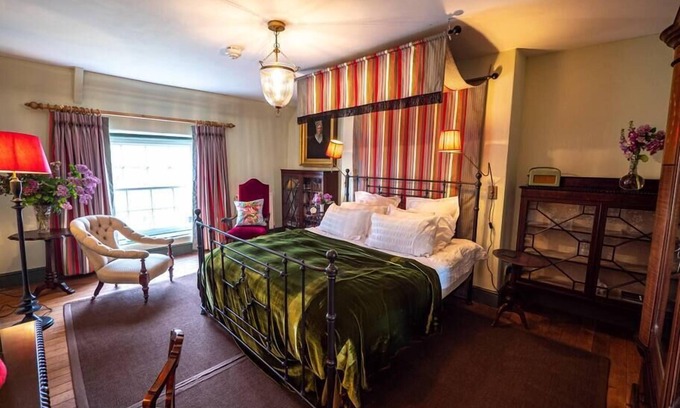 Scunthorpe Otro | Annex Suite: Sleeps 2