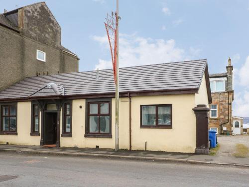 Helensburgh Casa | Annielea is a cosy 3 bed Cottage in Helensburgh