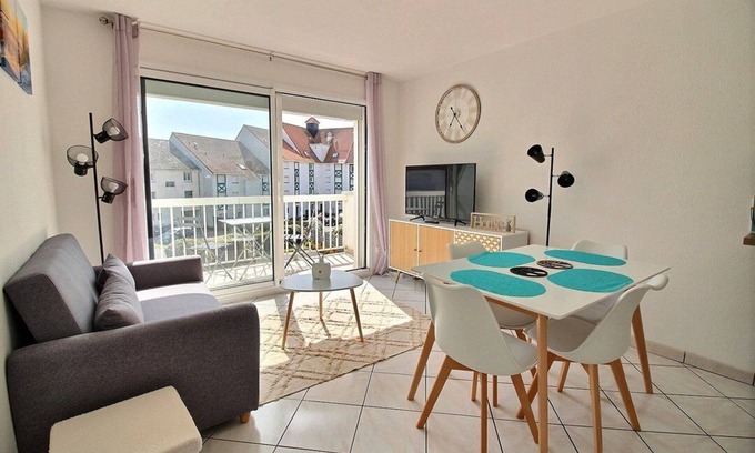 Hardelot-Plage Apartamento | Annonce Professionnelle. T2 Cabine Avec Balcon, 4 Personnes au Coeur de la Ville et à Deux Pas..