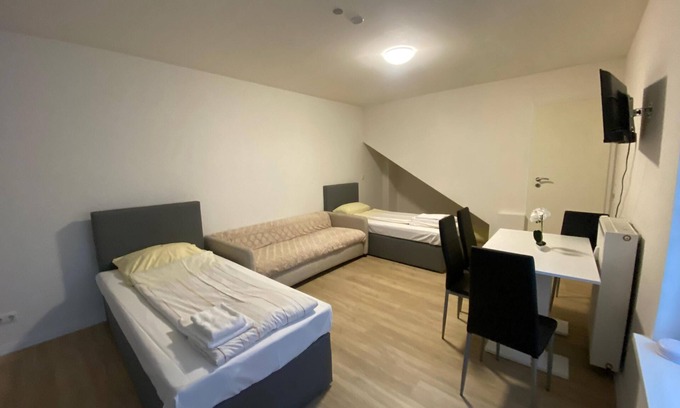 Neumuenster Casa | Anscharstraße 48 W1 - 1 bedroom
