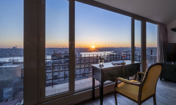 Pera Hotel | Ansen Suites