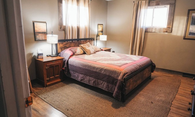 Grant County Otro | Antelope Creek Farm House located on the prairie and in the country