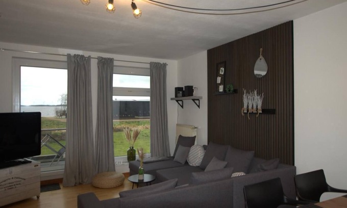 Lembruch Apartamento | Anteros Dümmerblick Ferienwohnung mit Traumhaften Seeblick