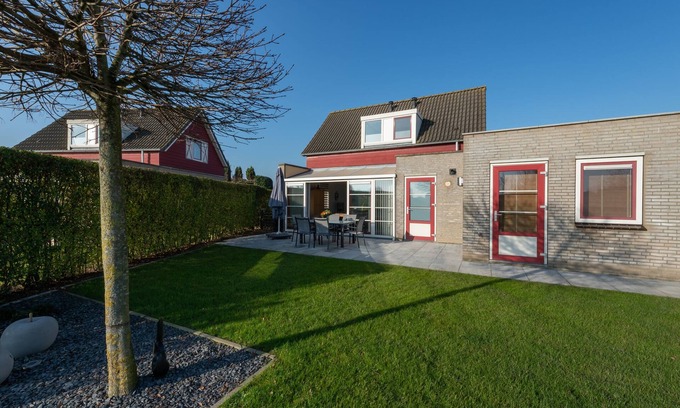 Hoofdplaat Casa | Antibes 198 - Kustpark Village Scaldia - Detached holiday home directly at the lake with spacious garden