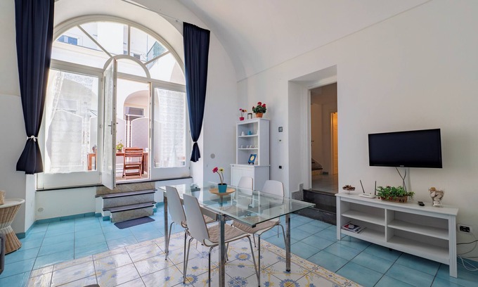 Meta Casa | Antica Residenza la Vela