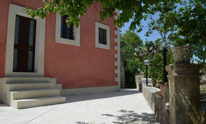 Palazzolo Acreide Historic Centre Casa | Antico Casale Pizzo es una hermosa casa de campo a principios de 900 recién renovado