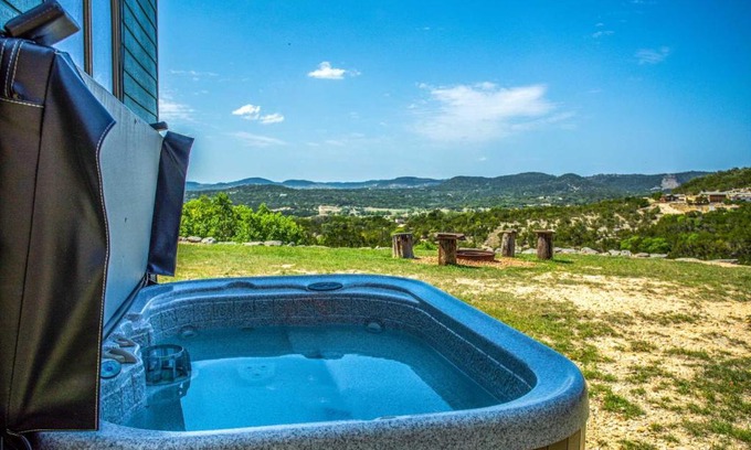 Pipe Creek Casa | Antler Run Ranch Cabin