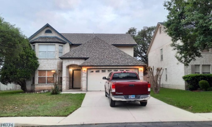Wetmore Casa | Antonio's nice 5-bedroom house