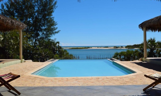 Mahajanga Casa | Antsanitia - Domaine du Mandravasarotra