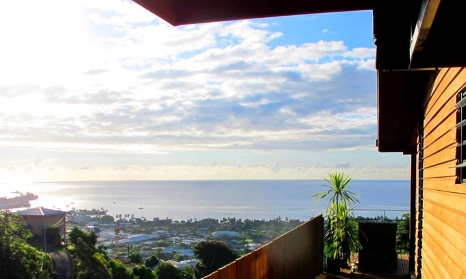 Arue Casa | Bungalow Anuhe con vista al océano - Bounty Lodge Tahiti