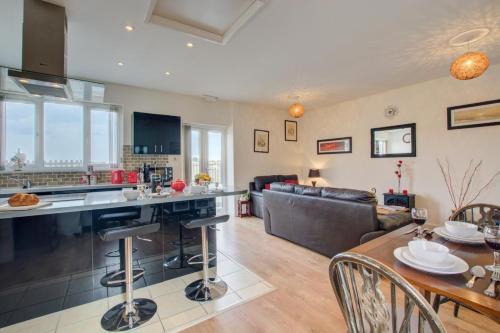 Irstead Casa | Anvil Cottage