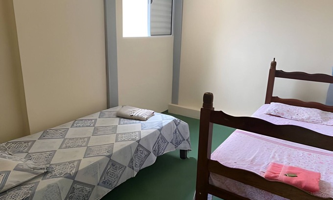Ipiranga Apartamento | Ap 1 · Ap 2 Qtos-1 Casal, 3 Solt, 1 Aux-sala Conj.c/coz.i