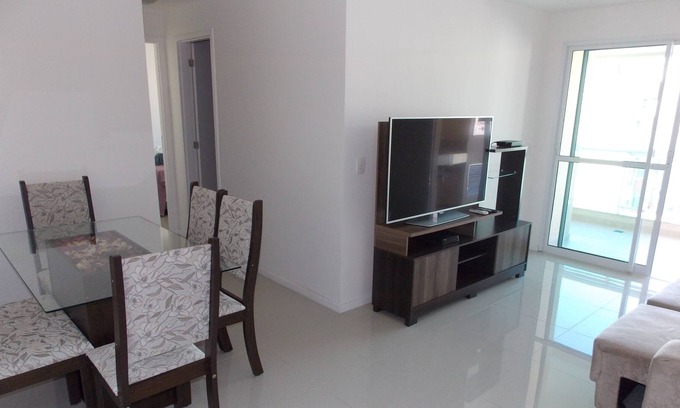 Niteroi Apartamento | Ap1401: Nueva 2Q (1 suite), Wifi, garaje, piscina, barbacoa c balcón y vista al mar