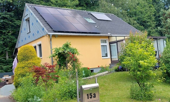 Luftkurort Luckendorf Apartamento | Apartamento 'Ferienwohnung Lucke' con vistas a la montaña, terraza privada y Wi-Fi