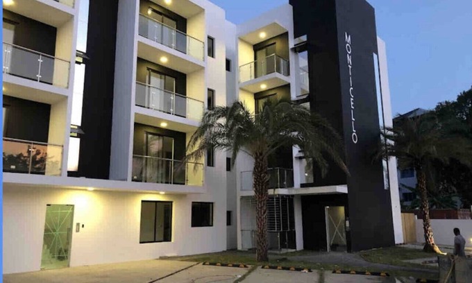 Llanos de Gurabo I Apartamento | Apartamento con jacuzzi y terraza privada