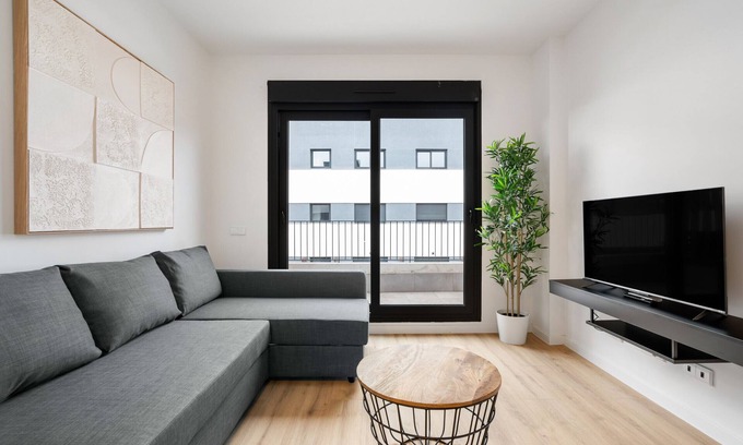 San Sebastián de los Reyes Apartamento | apartamento reformado con garaje y piscina de alquiler temporal