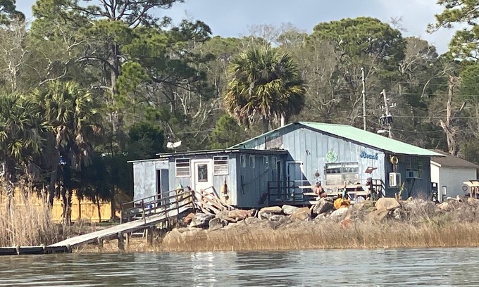 Apalachicola Cabaña | Apalachicola Oyster House, new Dock