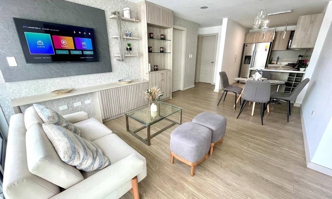 Guápulo Apartamento | Stylish Apartment for Rent in Prime Quito Location – González Suárez