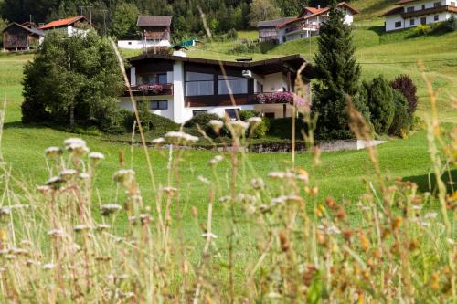 Arzl im Piztal Apartamento | Apart Adele