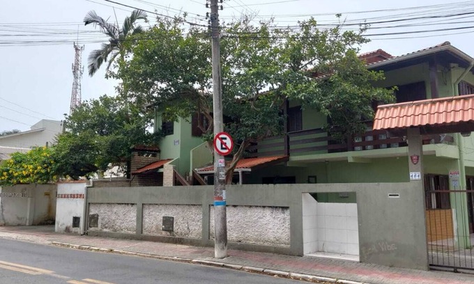 Armacao Apartamento | Apartamento con ubicación privilegiada, está a dos cuadras de la playa.
