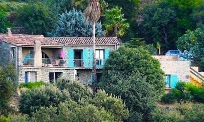 Santa-Reparata-di-Balagna Apartamento | Apartment in Villa Sorbo with sea view