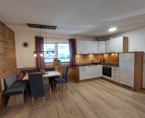 Hart im Zillertal Apartamento | Apart Timeout