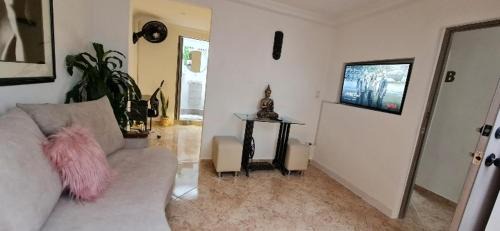 Guayabal Apartamento | aparta-estudio cerca estación metro poblado