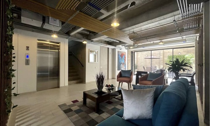 Campin Apartamento | Aparta suite Movistar arena - moderno, central y seguro. Terraza y bbq