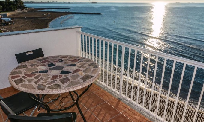 Alcanar Apartamento | Apartamento en primera línea de mar