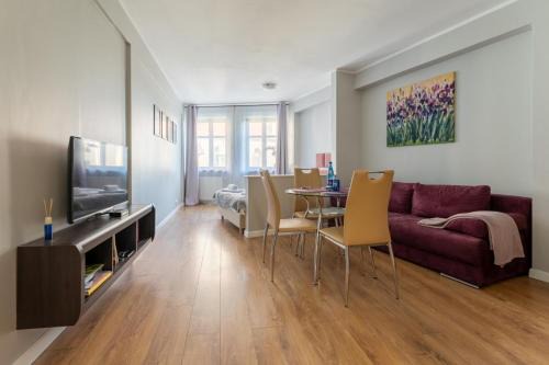 Jelenia Gora Apartamento | Apartament Arkadia - Rynek Jeleniogórski - by SpaceApart