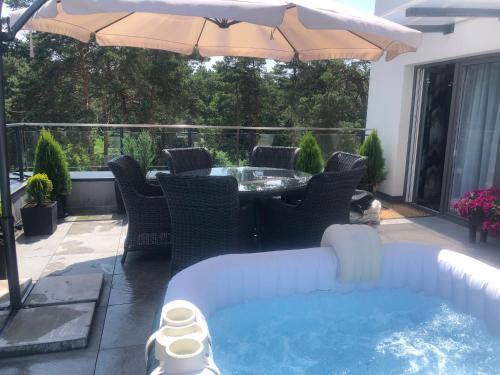 Beczkow Apartamento | Apartament Business&Living No 73 z prywatnym jacuzzi zewnętrznym -od maja do września- Nad Zalewem w Cedzynie i miejscem parkingowym