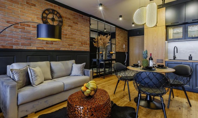 Nowy Targ Apartamento | APARTAMENT CHICAGO - stylowy apartament z KLIMATYZACJĄ o bardzo wysokim standardzie w centrum miasta, z prywatnym zadaszonym parkingiem - IZBY PODHALAŃSKIE