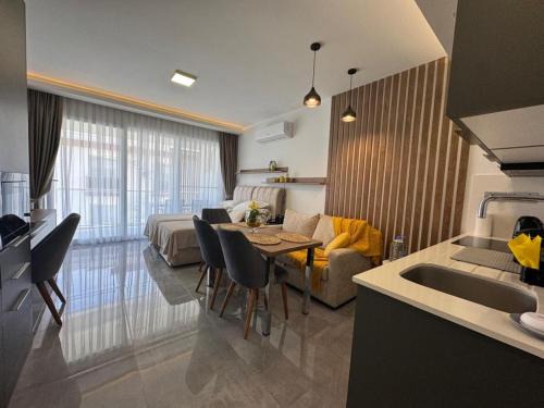 Trikomo Apartamento | Apartament Elizabeth Courtyard