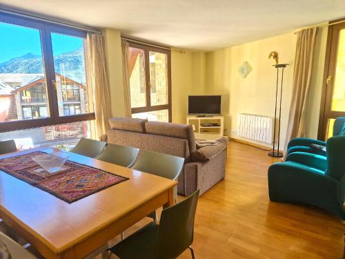 Esterri D'Aneu Apartamento | Apartament familiar amb vistes by RURAL D'ÀNEU