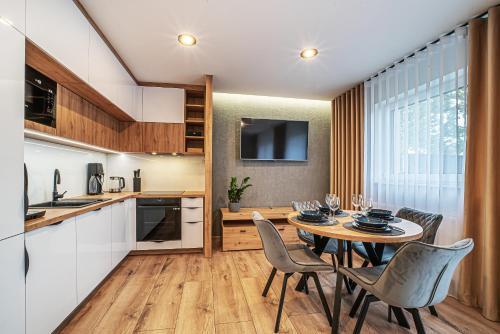 Boleslawiec Apartamento | Apartament Labradoryt, klimatyzacja, parking priv