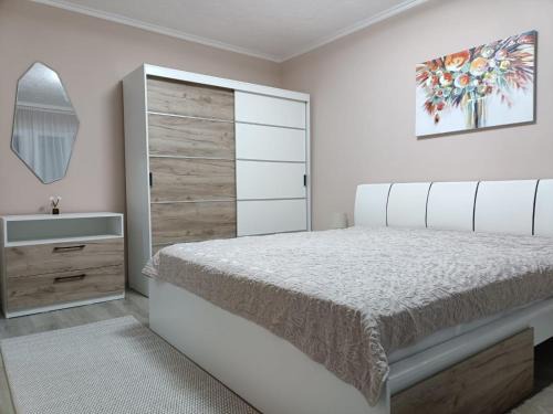Baile Herculane Apartamento | Apartament Serenity