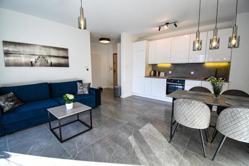 Ostroda Apartamento | Apartament VILLA PARK przy plaży z widokiem na jezioro, taras 50 m2