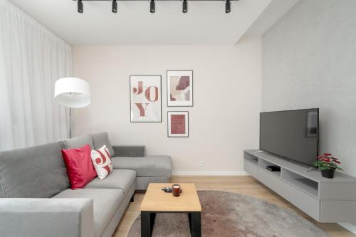 Grunwald Apartamento | Apartament w Zielonej Okolicy Poznania z Parkingiem by Noclegi Renters