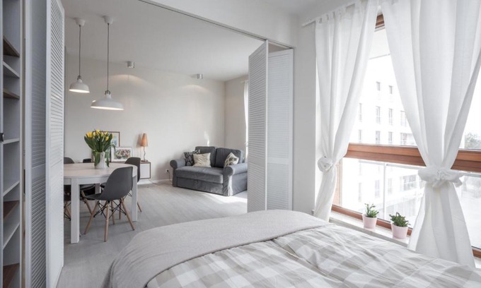 Wrzeszcz Apartamento | Apartament z widokiem na dworek