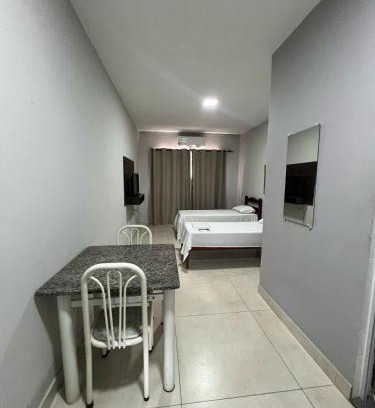 Patos de Minas Apartamento | Apartamento 110 - Suíte com ar condicionado