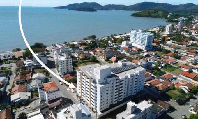 Porto Belo Apartamento | Apartamento 3 dorm a 100 metros da praia de Perequê em Porto Belo