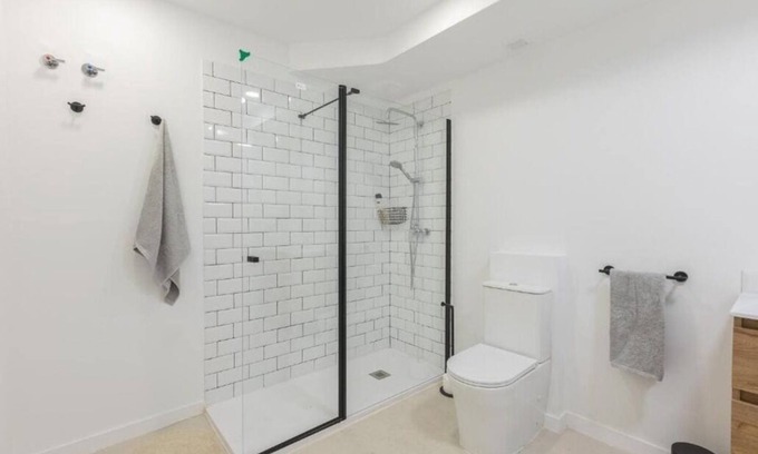 Centro de Valencia Apartamento | Apartamento 5 Pax, 2 Rooms, 2 Baths, AC, Wifi, Patio