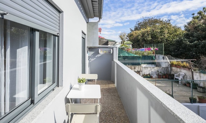 Ramalde Apartamento | Apartamento A Francos Balcony